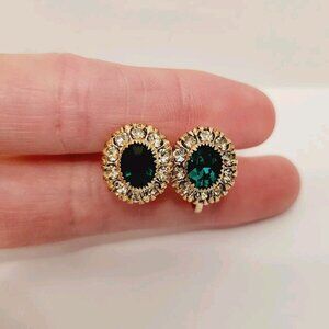 Vtg Screw back Green Rhinestone Oval Shaped Earrings